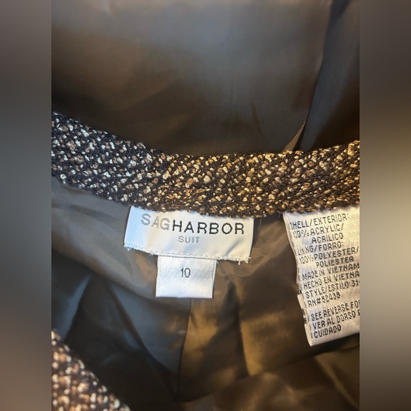 Sag Harbor Dark Brown Suit - Picture 10 of 10